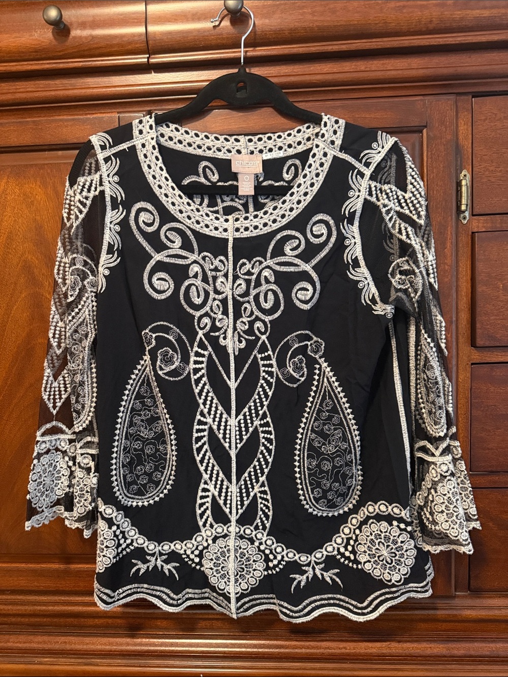 Chicos black and white embroidered top size small
